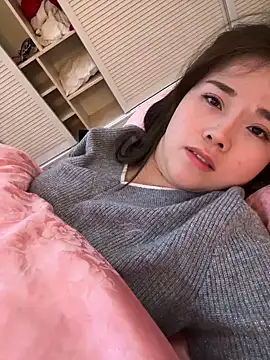 Snapshot of Efangfang chatting on January 22, 2025, 2:35 pm Efangfang online show from January 22, 2025, 2:35 pm