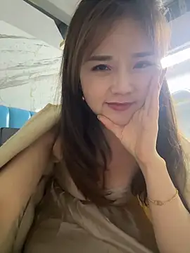 Snapshot of Efangfang chatting on February 23, 2025, 4:02 pm Efangfang online show from February 23, 2025, 4:02 pm