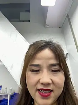 Snapshot of Efangfang chatting on March 5, 2025, 7:05 am Efangfang online show from March 5, 2025, 7:05 am