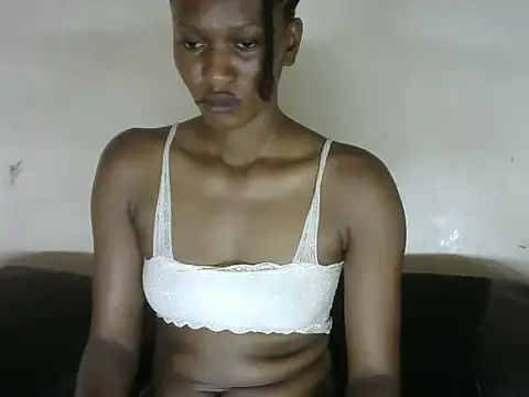 Pretty-emmie online show from February 4, 2025, 1:27 pm