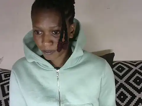 Pretty-emmie online show from February 9, 2025, 5:43 pm