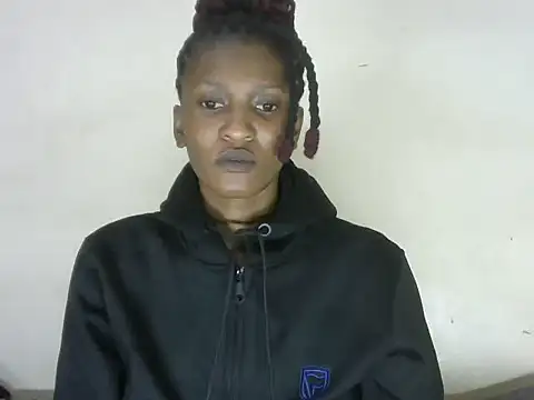 Pretty-emmie online show from February 16, 2025, 4:32 pm