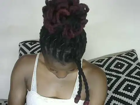 Pretty-emmie online show from February 17, 2025, 9:52 pm