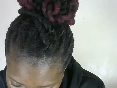 Pretty-emmie online show from February 22, 2025, 7:47 pm