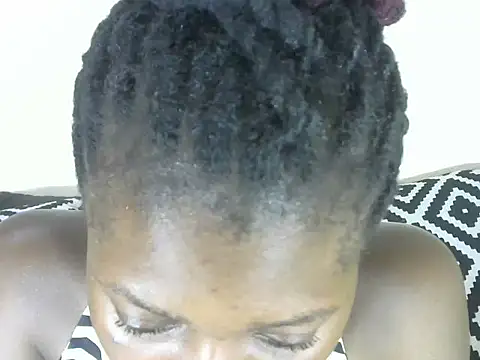 Pretty-emmie online show from February 24, 2025, 9:20 pm