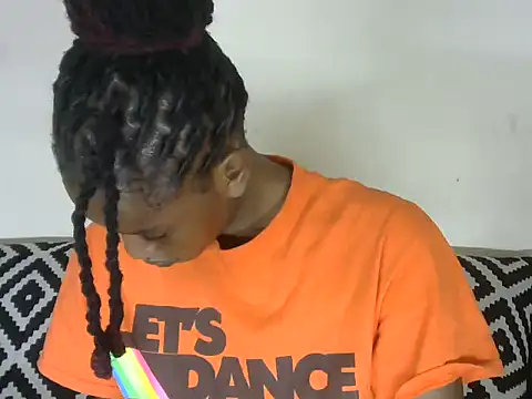 Pretty-emmie online show from March 6, 2025, 8:16 pm