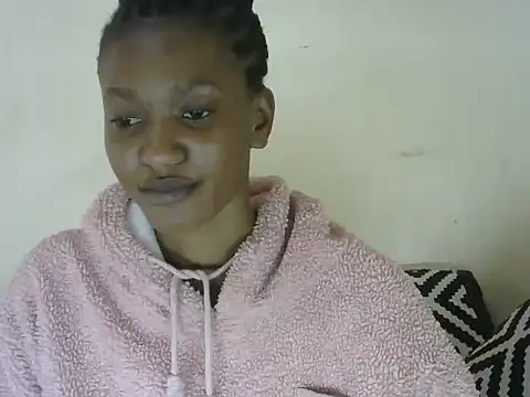 Pretty-emmie online show from March 21, 2025, 12:39 pm