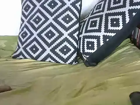 Pretty-emmie online show from March 22, 2025, 5:31 pm