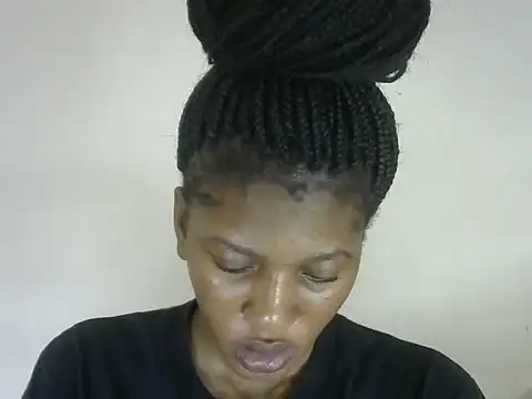 Pretty-emmie online show from October 4, 2025, 11:30 am