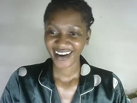 Pretty-emmie online show from November 2, 2025, 11:12 am