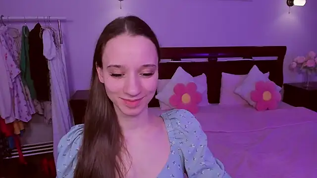 Snapshot of StaceySunny chatting on February 11, 2026, 5:40 pm StaceySunny online show from February 11, 2026, 5:40 pm