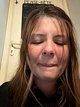 Nina blain online show from September 23, 2025, 9:01 am