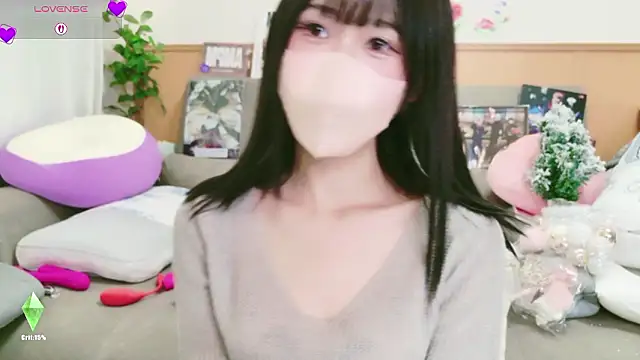 Conatsu online show from November 28, 2025, 5:10 am