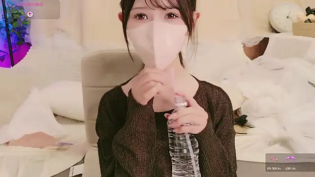 Snapshot of Conatsu chatting on July 8, 2026, 2:43 pm Conatsu online show from July 8, 2026, 2:43 pm