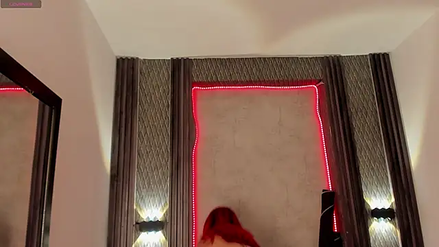 selene red  online show from January 25, 2025, 4:13 pm