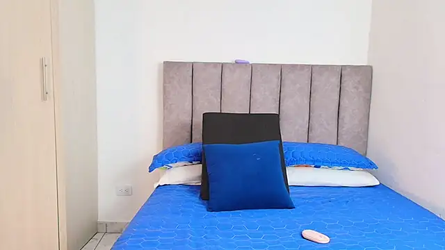 Snapshot of karina_lewis_ chatting on December 19, 2024, 6:45 am karina lewis online show from December 19, 2024, 6:45 am