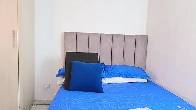 Snapshot of karina_lewis_ chatting on December 23, 2024, 2:56 am karina lewis online show from December 23, 2024, 2:56 am