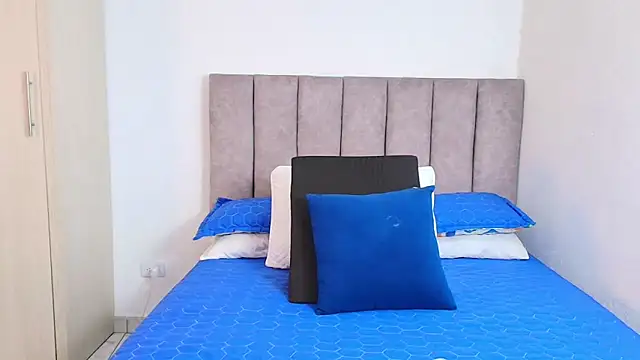 Snapshot of karina_lewis_ chatting on January 17, 2025, 3:12 am karina lewis online show from January 17, 2025, 3:12 am