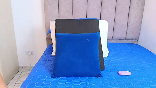 Snapshot of karina_lewis_ chatting on January 18, 2025, 6:13 am karina lewis online show from January 18, 2025, 6:13 am