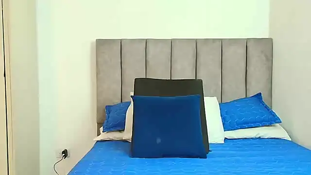 Snapshot of karina_lewis_ chatting on September 10, 2025, 4:12 am karina lewis online show from September 10, 2025, 4:12 am