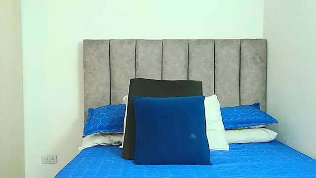 Snapshot of karina_lewis_ chatting on October 8, 2025, 3:48 am karina lewis online show from October 8, 2025, 3:48 am