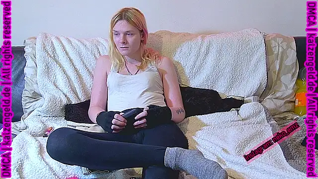 emma neko online show from January 16, 2025, 3:24 pm