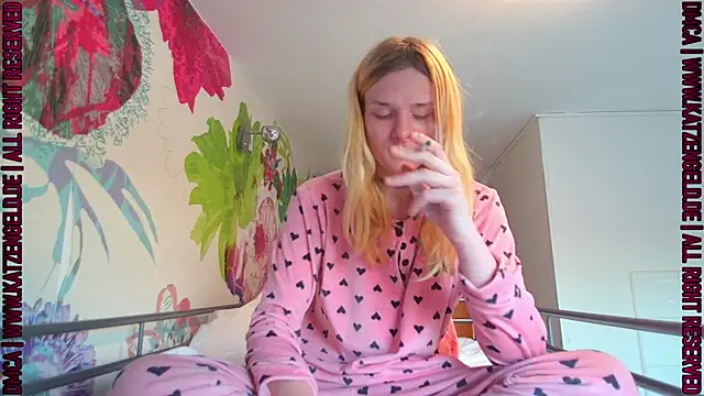 emma neko online show from March 19, 2025, 6:14 am