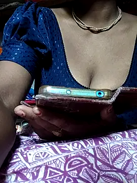 DARK WINE  online show from September 19, 2025, 6:37 am