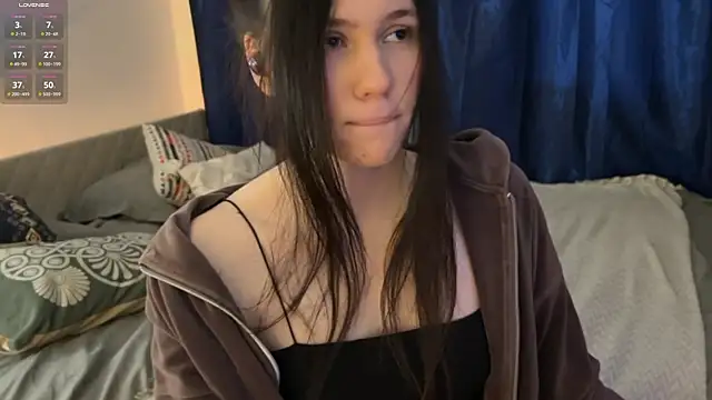 jennetdoll online show from February 7, 2025, 1:53 pm