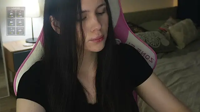 jennetdoll online show from February 20, 2025, 4:46 pm