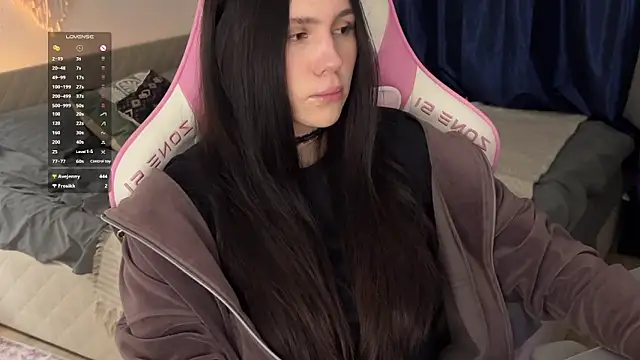 jennetdoll online show from March 8, 2025, 9:18 pm