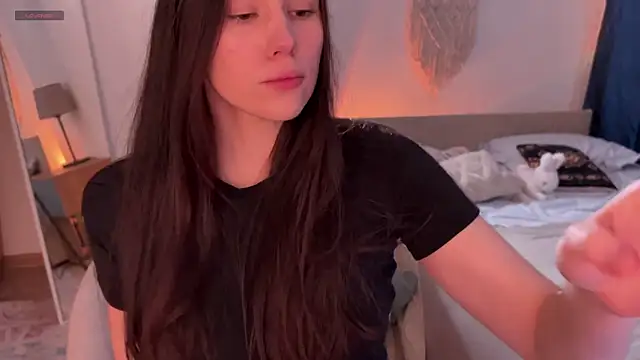 jennetdoll online show from September 28, 2025, 11:48 am