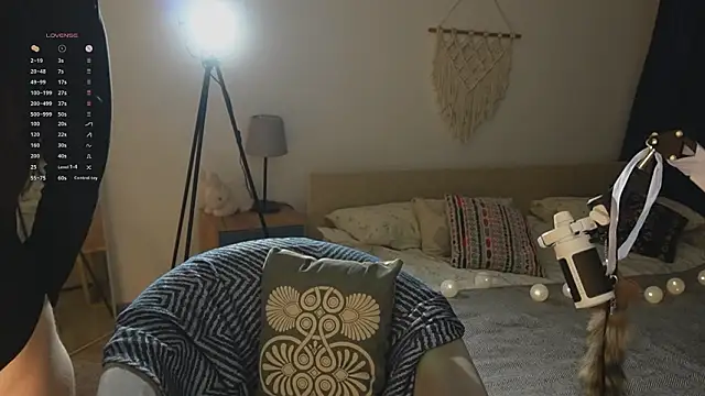 jennetdoll online show from February 18, 2026, 6:26 pm