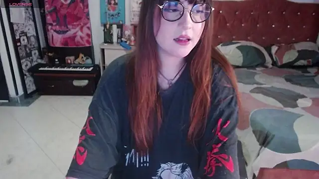 Avril2001 online show from October 8, 2025, 1:47 am