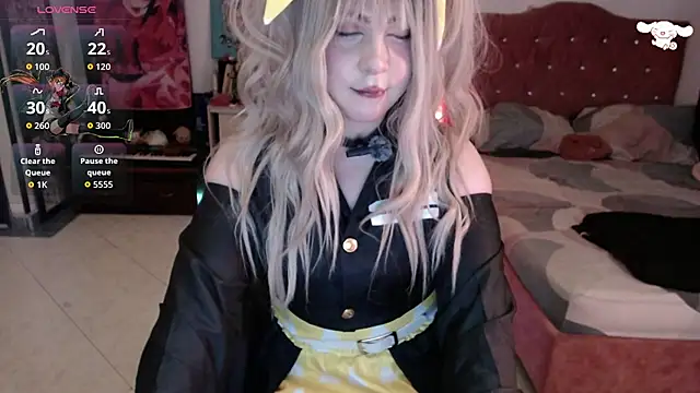 Snapshot of Avril2001 chatting on July 19, 2026, 4:16 am Avril2001 online show from July 19, 2026, 4:16 am