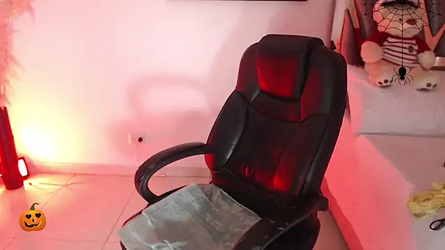 Victoria Red01 online show from October 30, 2025, 4:41 pm