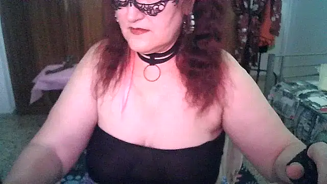 SabrinaXlovess online show from July 12, 2026, 5:15 pm