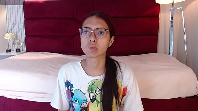 Snapshot of sara_saenz99 chatting on January 25, 2025, 4:35 pm sara saenz99 online show from January 25, 2025, 4:35 pm