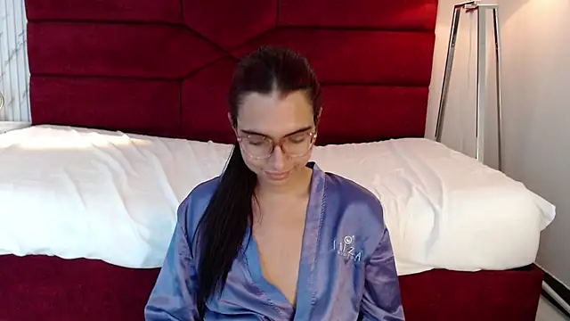 Snapshot of sara_saenz99 chatting on February 1, 2025, 1:34 am sara saenz99 online show from February 1, 2025, 1:34 am