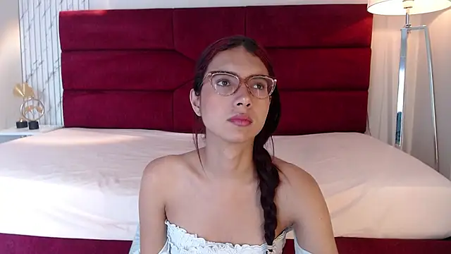 Snapshot of sara_saenz99 chatting on February 21, 2025, 7:32 pm sara saenz99 online show from February 21, 2025, 7:32 pm