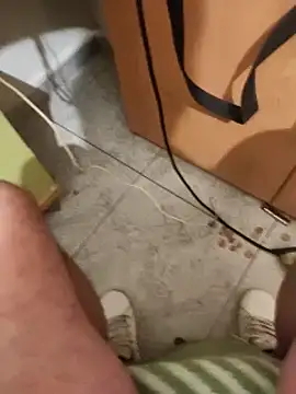 skrigul12 online show from January 24, 2025, 2:39 am