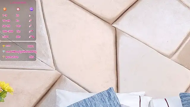 Camille Torres online show from September 26, 2025, 2:21 pm