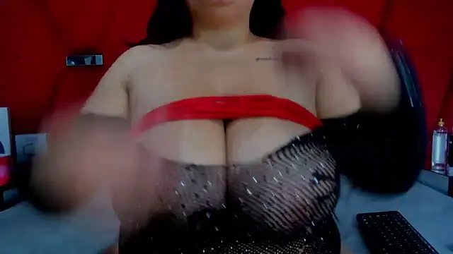 Snapshot of Thyna_Smithx69 chatting on January 31, 2025, 11:24 am Thyna Smithx69 online show from January 31, 2025, 11:24 am