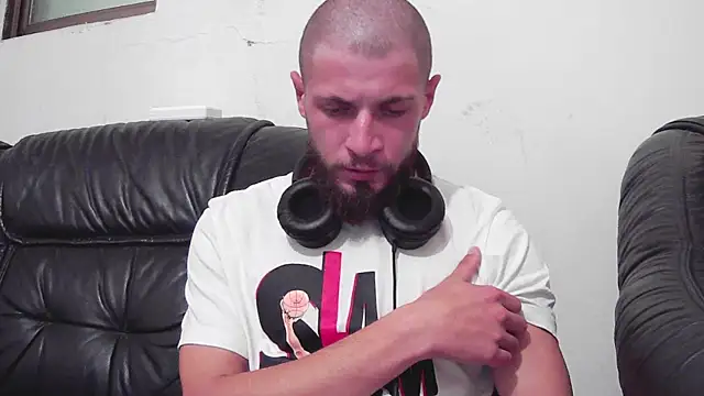 Snapshot of jimmyy_ chatting on October 15, 2025, 4:18 pm jimmyy online show from October 15, 2025, 4:18 pm