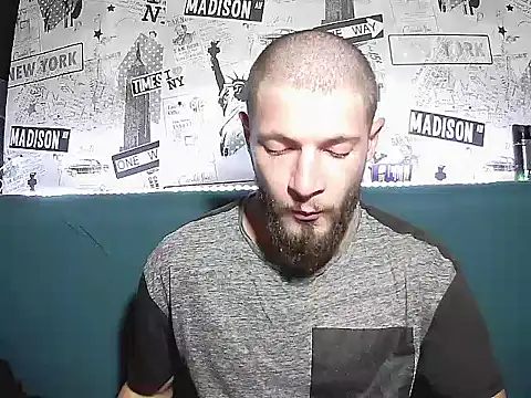 Snapshot of jimmyy_ chatting on October 19, 2025, 9:04 pm jimmyy online show from October 19, 2025, 9:04 pm