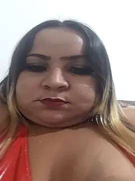 Snapshot of Julinha12345 chatting on November 1, 2025, 5:42 am Julinha12345 online show from November 1, 2025, 5:42 am