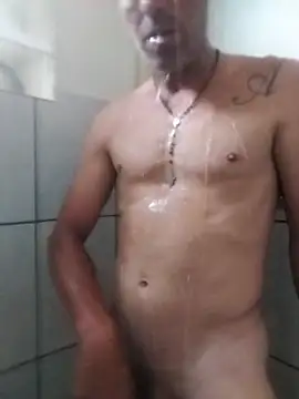 CrestedNotch online show from February 4, 2026, 6:36 pm