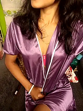 REVA DARLING online show from December 2, 2024, 3:14 pm