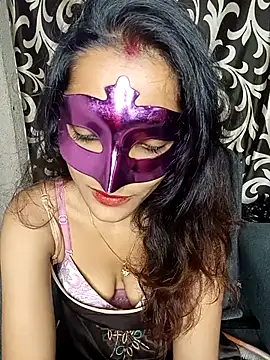 REVA DARLING online show from October 29, 2025, 1:24 pm