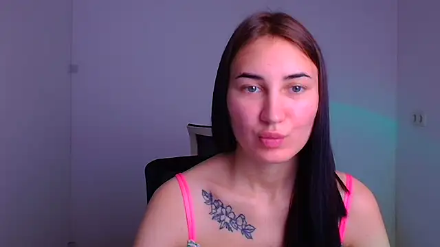 Jennifer Blum online show from December 10, 2024, 9:55 am